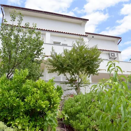 Apartmán Bond New Translation