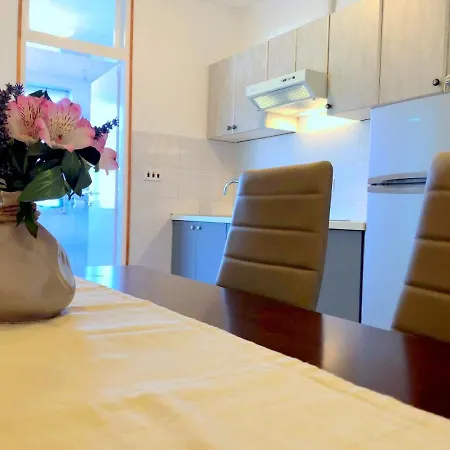 Apartment Bond Palit