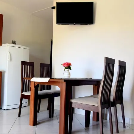 Apartament Bond *
