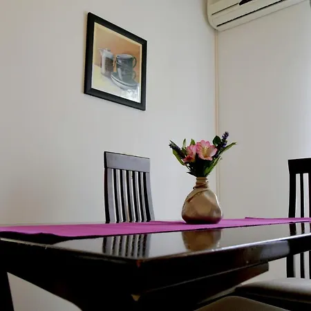 Bond Apartmán New Translation