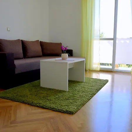 Apartment Bond *
