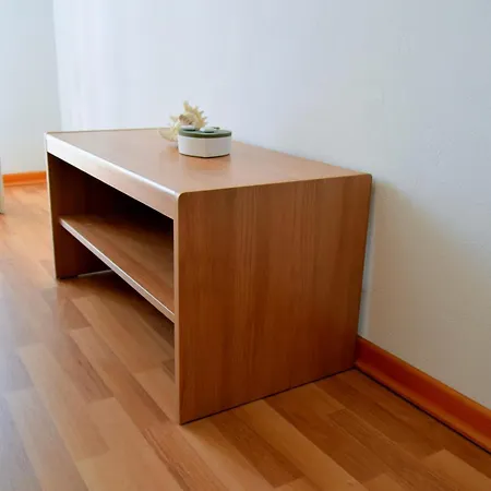 Bond Apartment *