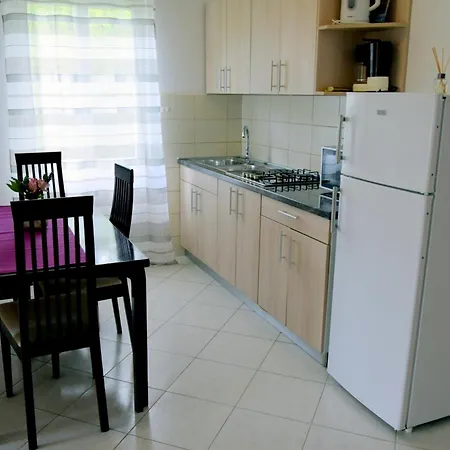 Bond Apartament *