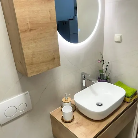Bond Apartament