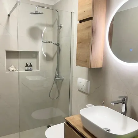 Apartament Bond